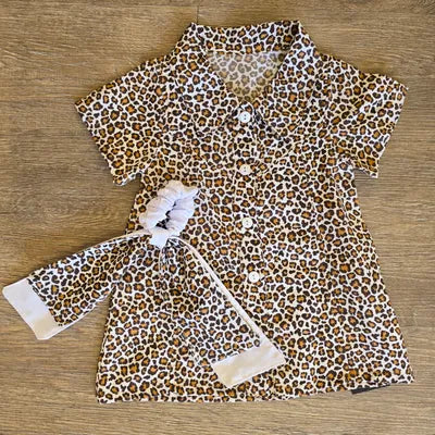 Robe léopard fille avec chouchou taille de 1 à 4 ans ref 7325 – Image 3