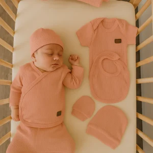 Coffret naissance rose 7 pièces bébé 100% Coton doux 0/3 mois ref 1349