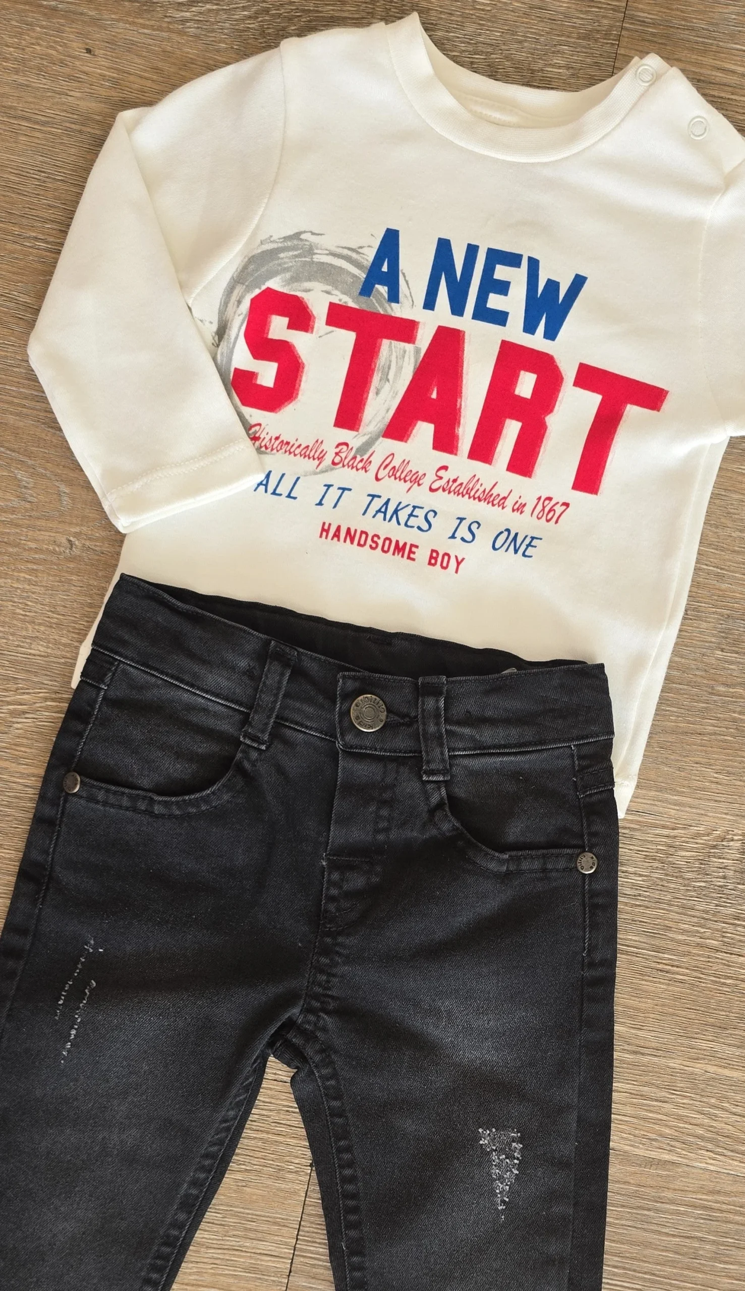 Ensemble bébé garçon tee-shirt manches longues & jean noir taille 12 mois ref 2705 – Image 3