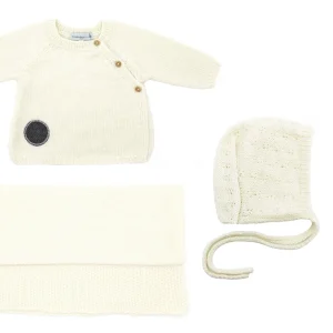 Ensemble naissance Joli Cœur – brassière, couverture et béguin