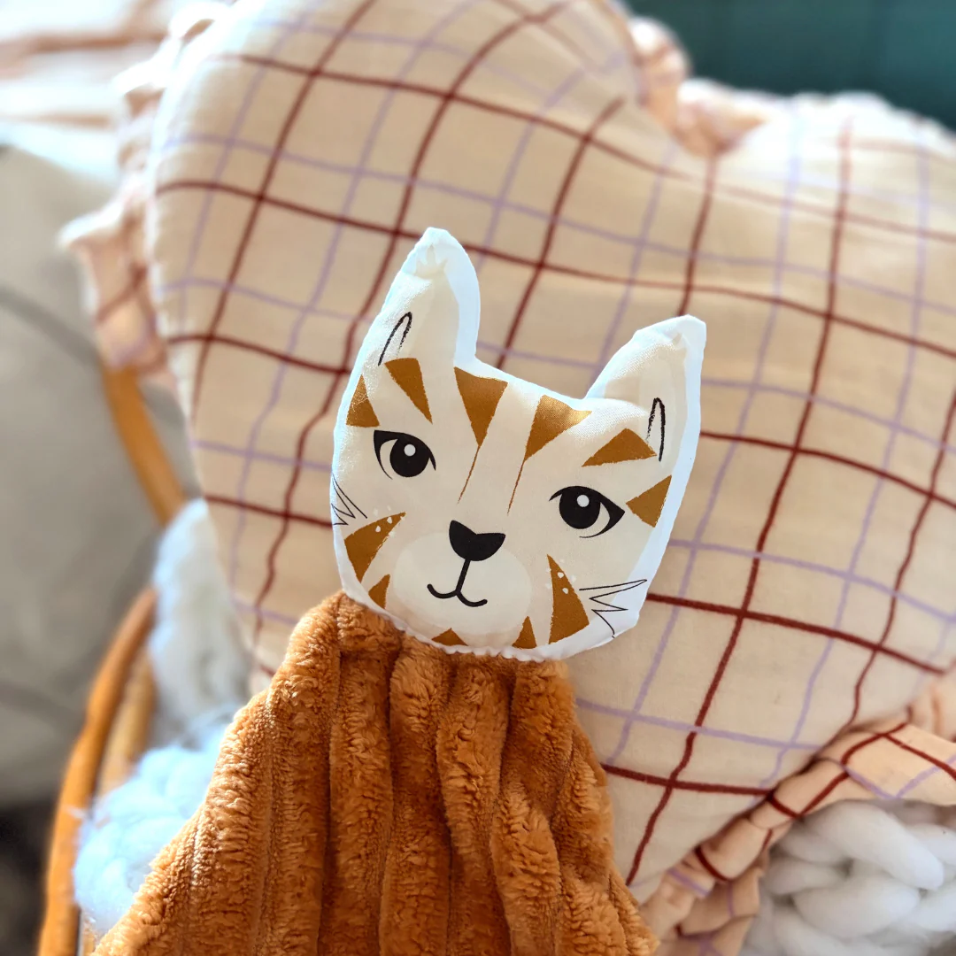 Doudou Chat en velours côtelé camel personnalisable – Image 4