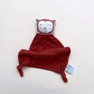 Doudou Hibou en double gaze de coton rouge terracotta personnalisable