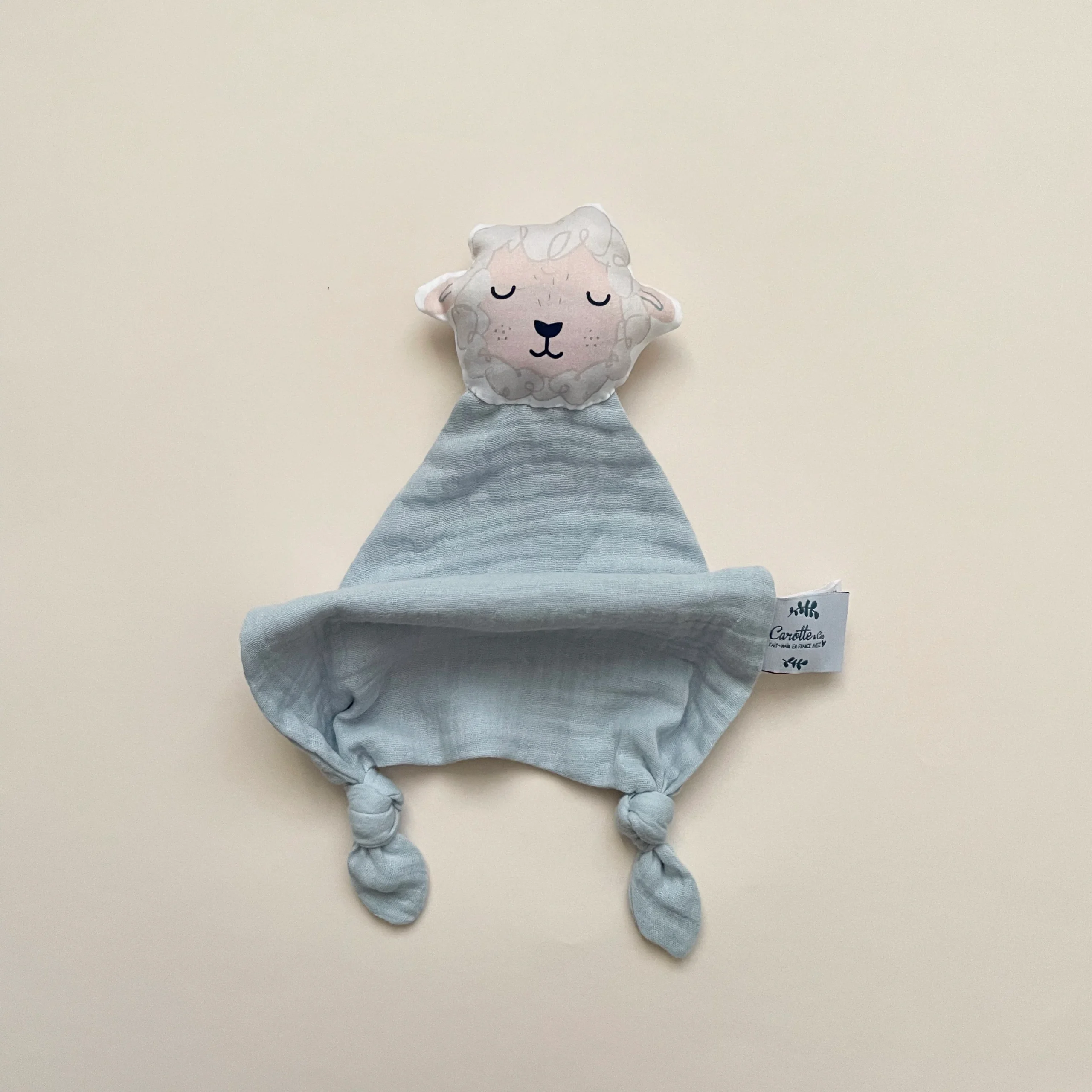 Doudou Mouton en double gaze de coton bleu glacier personnalisable