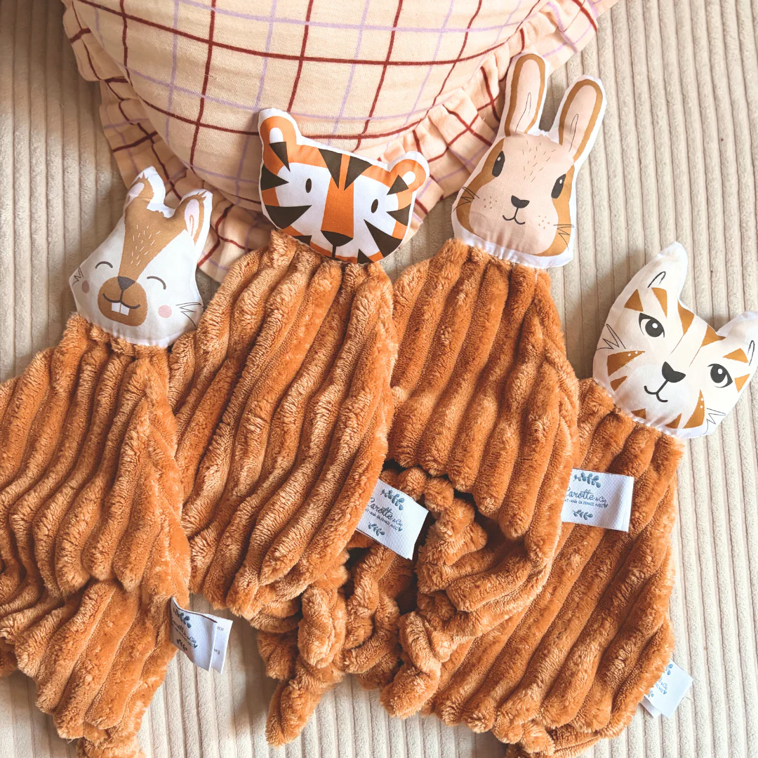 Doudou Chat en velours côtelé camel personnalisable – Image 8